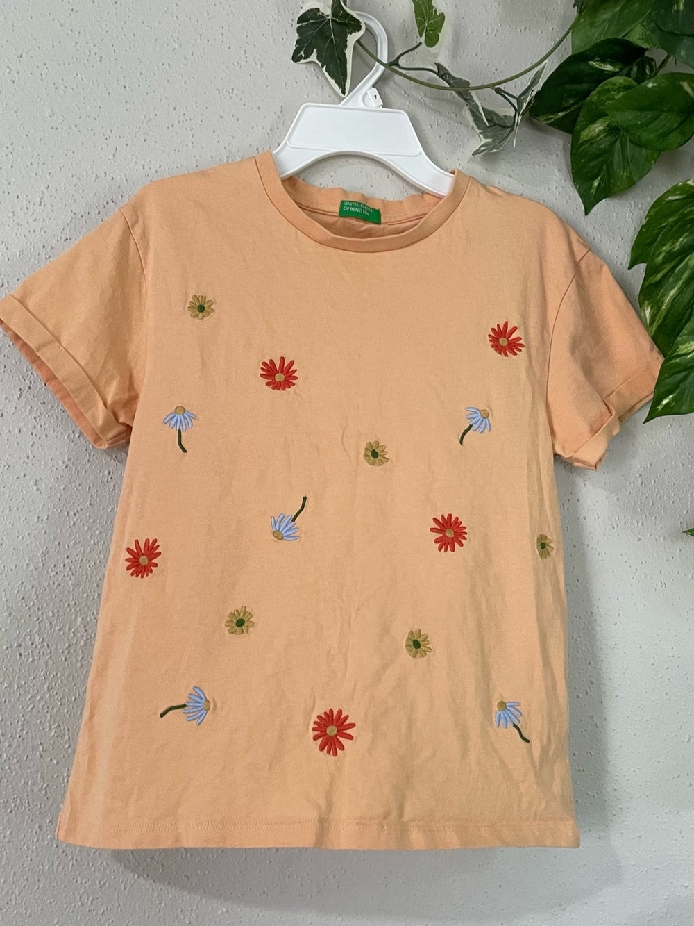 United Colors Of Benetton Peach Tee with Embroidered Size 12-14 Cotton Flowers